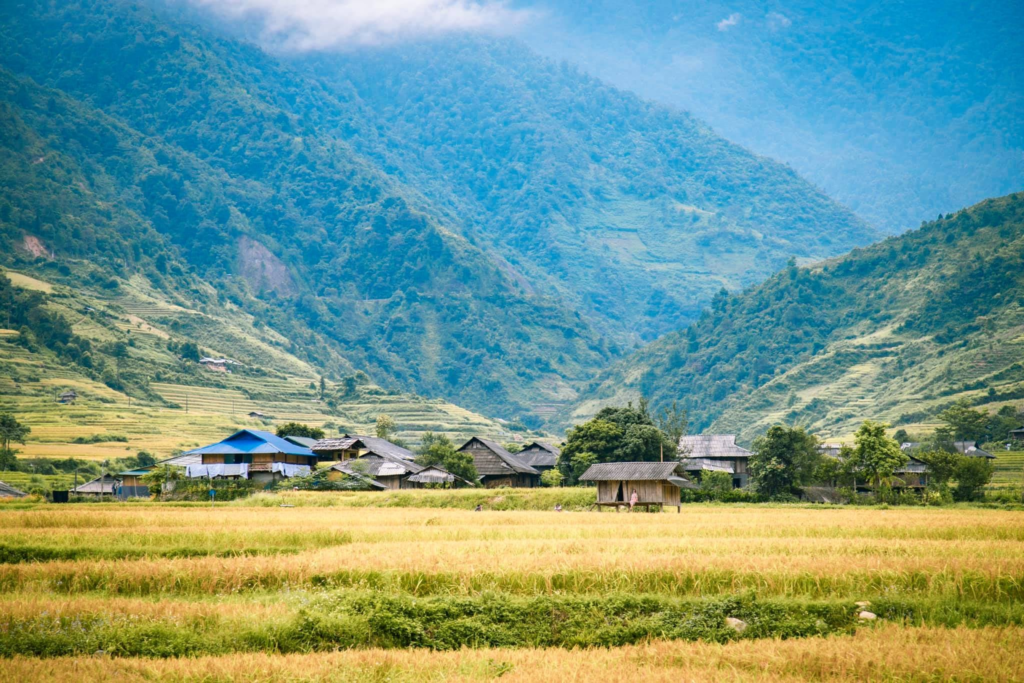 Bản Lìm Mông