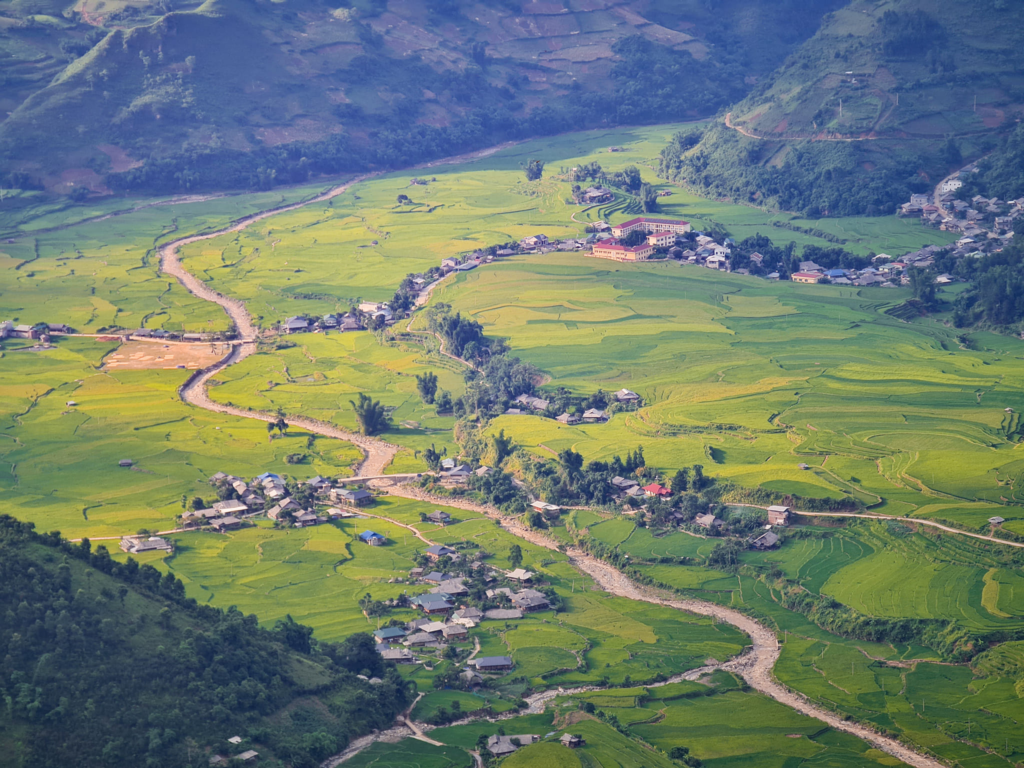 Bản Lìm Mông